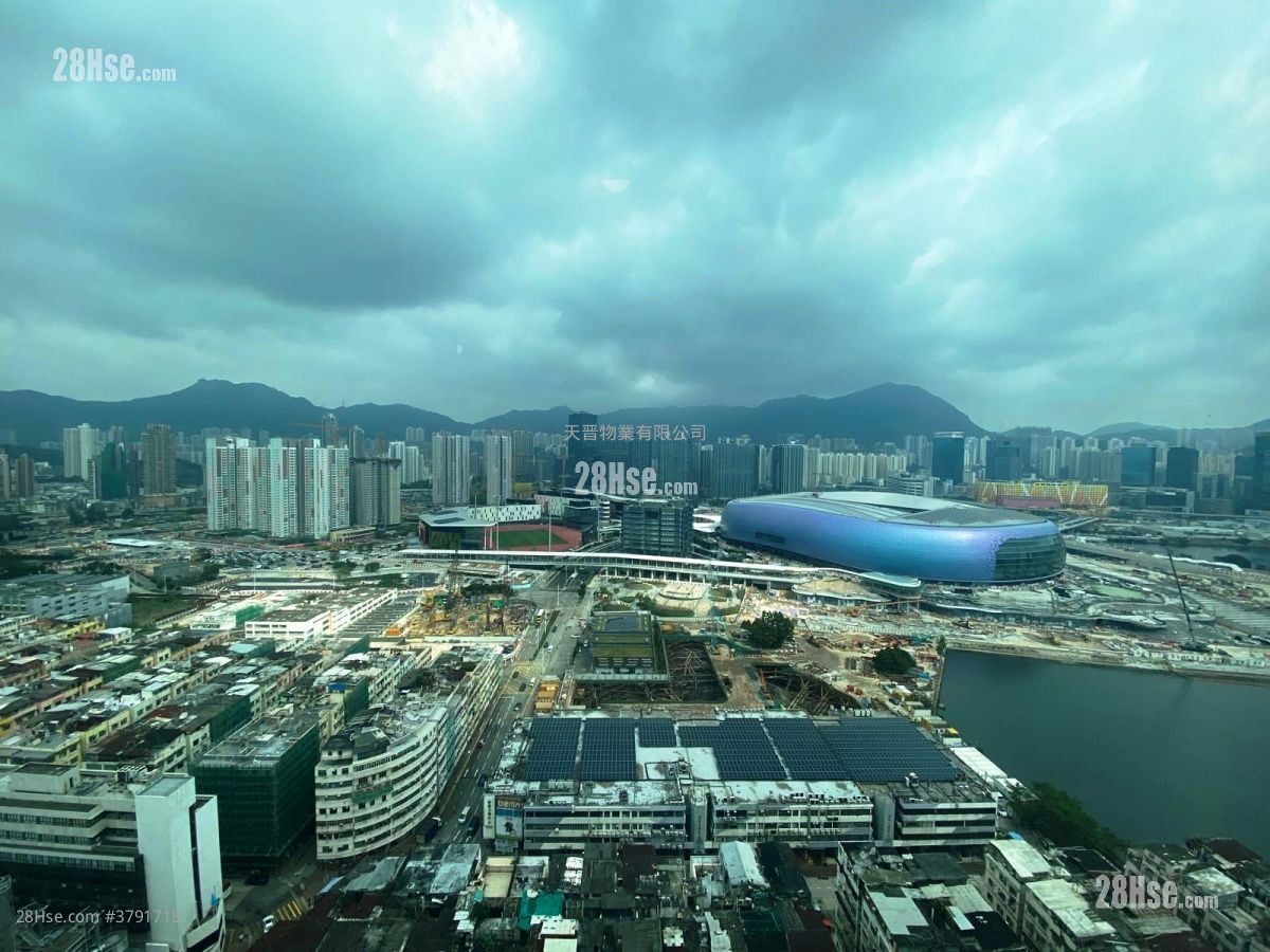 Grand Waterfront Sell 2 Bedrooms , 1 Bathroom 360 ft²