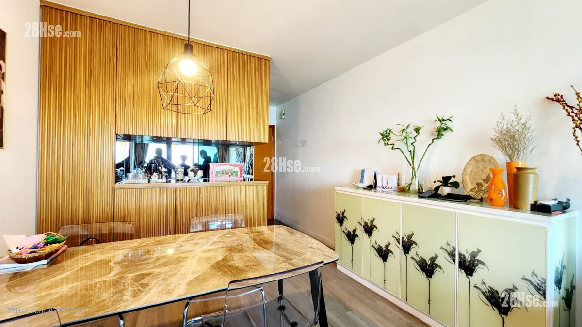 Park Island Sell 5+ Bedrooms , 3 Bathrooms 837 ft²