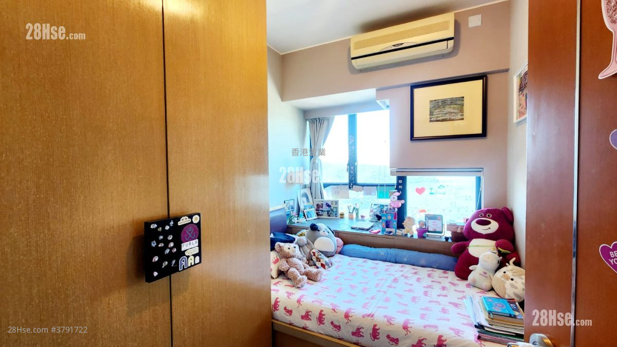 Park Island Sell 5+ Bedrooms , 3 Bathrooms 837 ft²