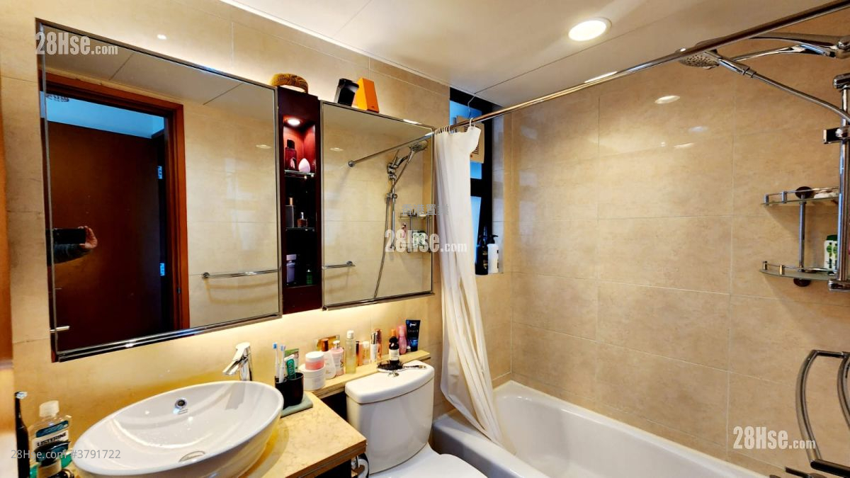 Park Island Sell 5+ Bedrooms , 3 Bathrooms 837 ft²