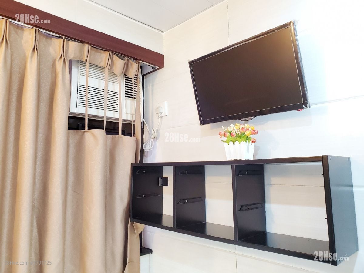 重庆大厦 租盘 5+ 房 , 5+ 浴室 728 平方尺