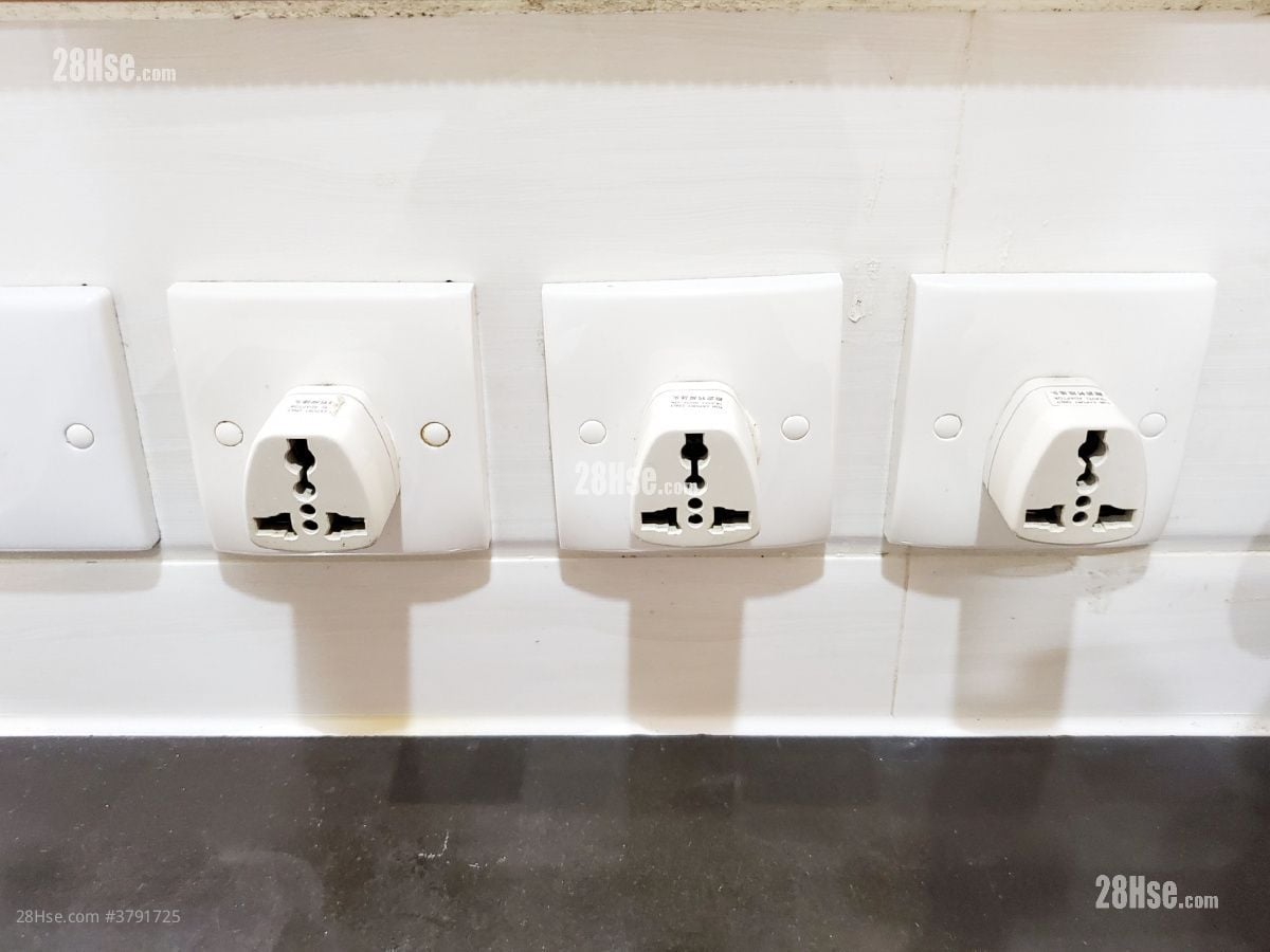 重庆大厦 租盘 5+ 房 , 5+ 浴室 728 平方尺