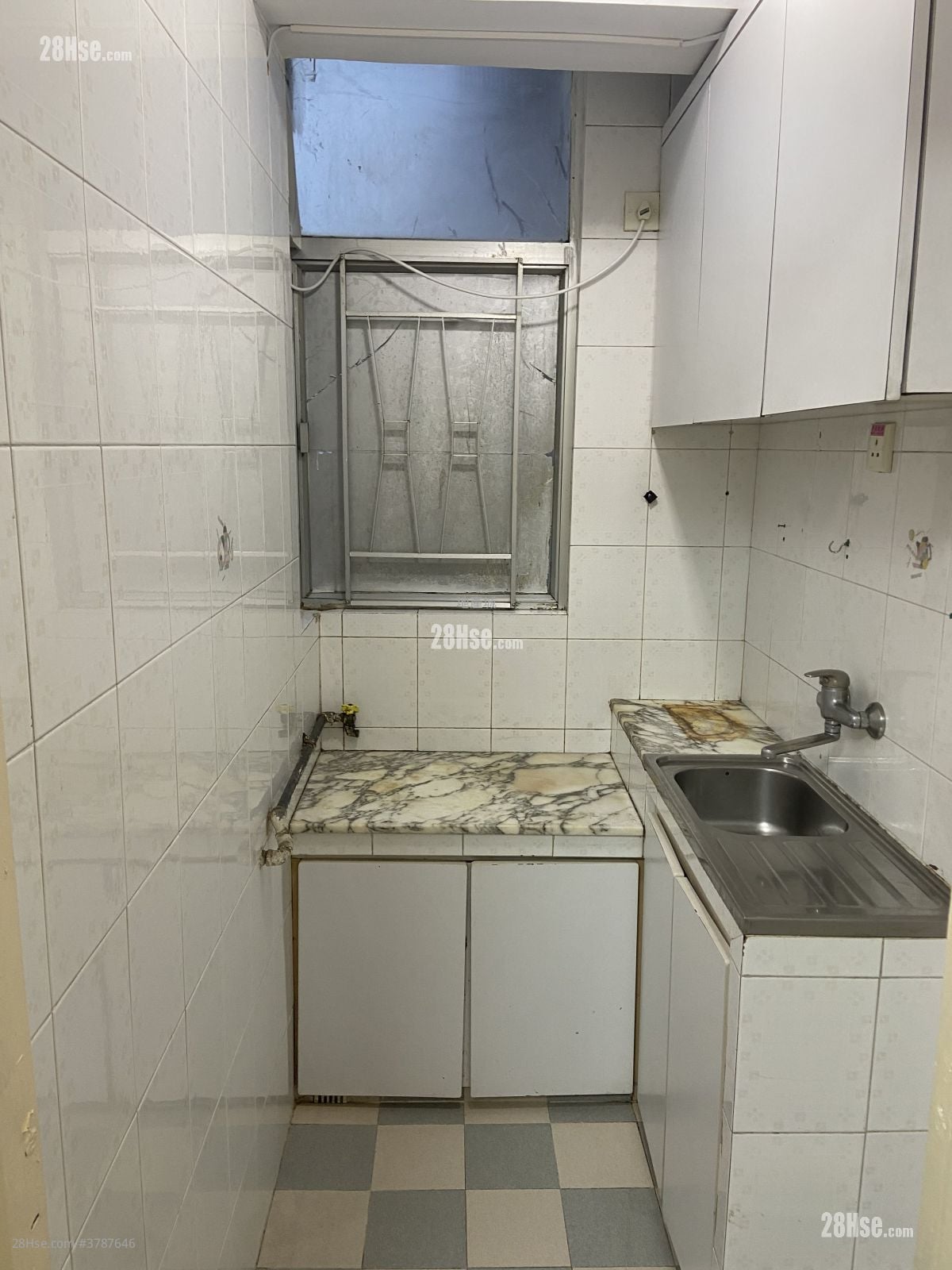 丽裕大厦 租盘 2 房 , 1 浴室 293 平方尺