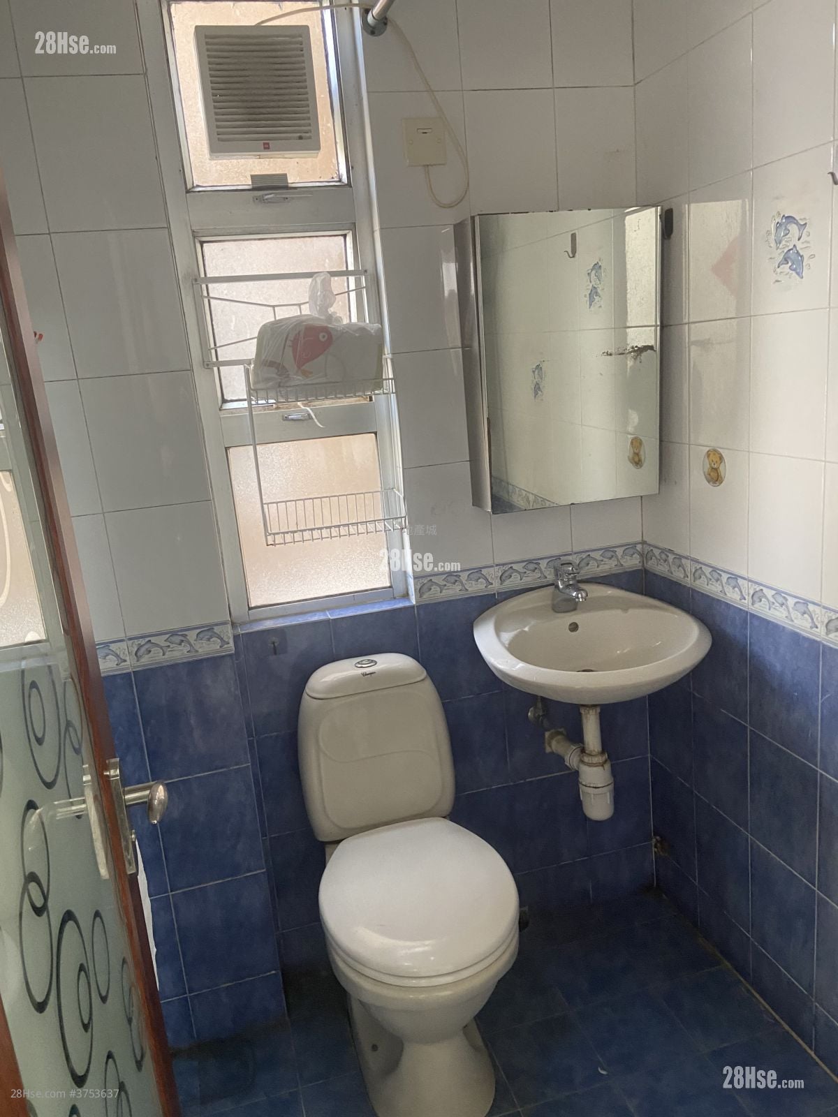 Fu Wah Court Rental 2 Bedrooms , 1 Bathroom 300 ft²