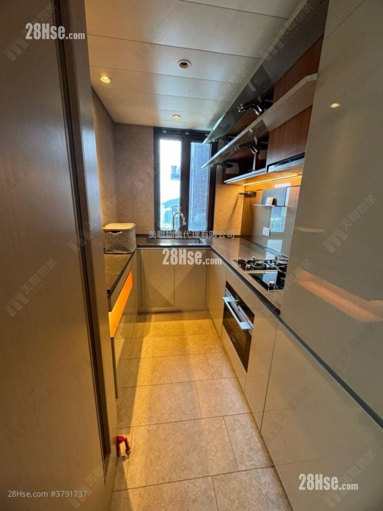 Lp6 Sell 3 Bedrooms , 2 Bathrooms 636 ft²