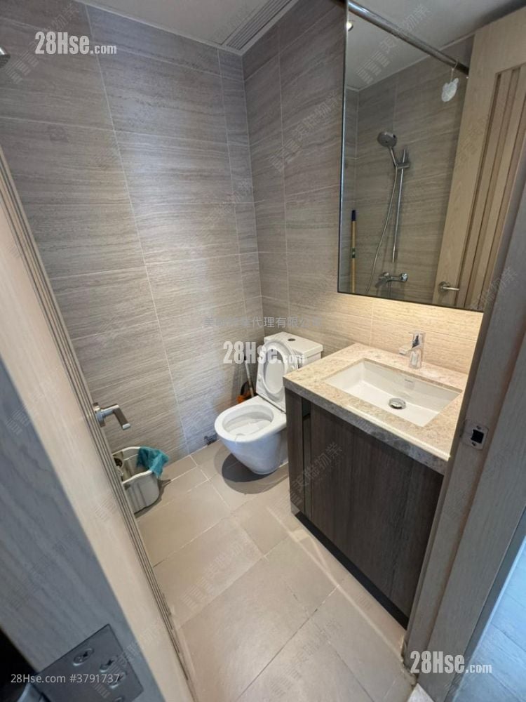 Lp6 Sell 3 Bedrooms , 2 Bathrooms 636 ft²