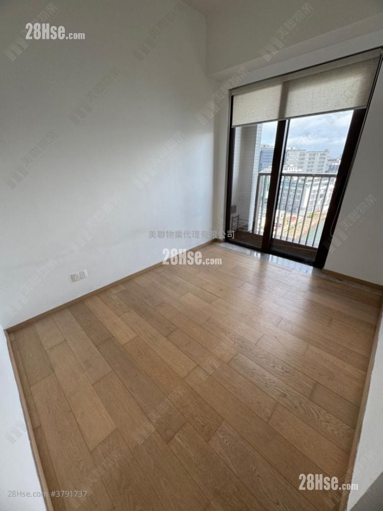 Lp6 Sell 3 Bedrooms , 2 Bathrooms 636 ft²