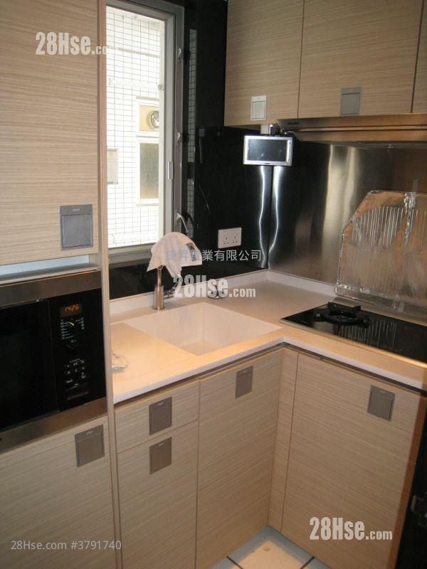 Grand Waterfront Sell 2 Bedrooms , 1 Bathroom 360 ft²