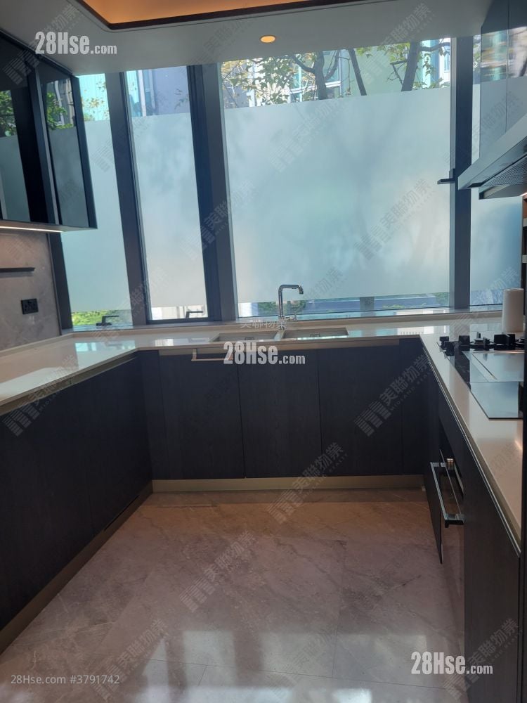 Le Pont Sell 2,741 ft²