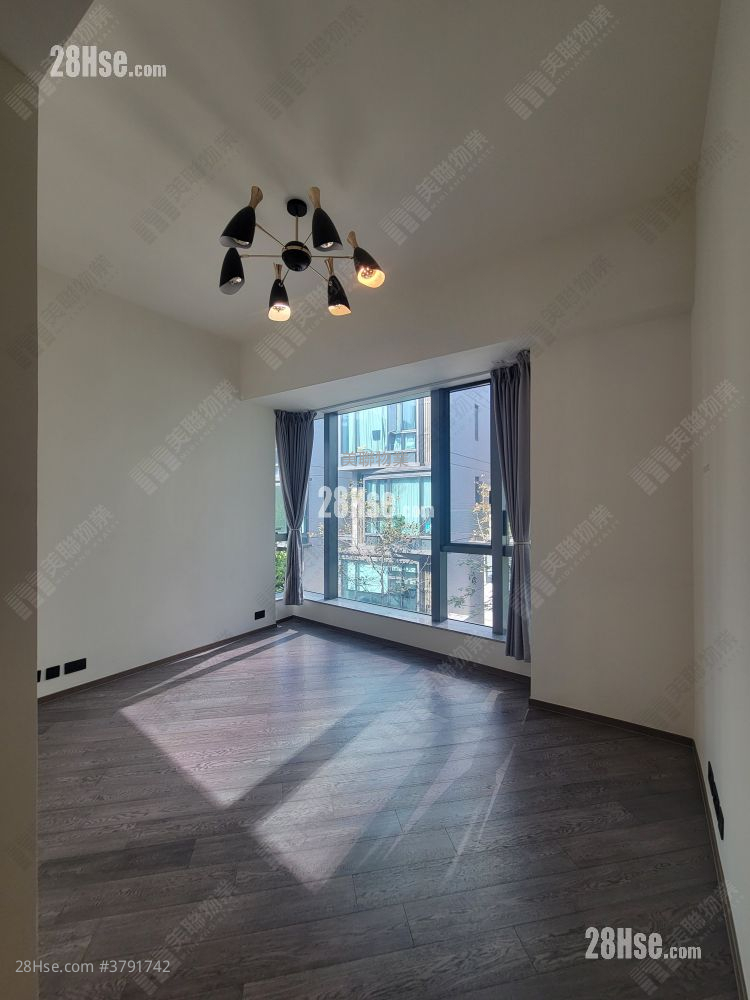 Le Pont Sell 2,741 ft²