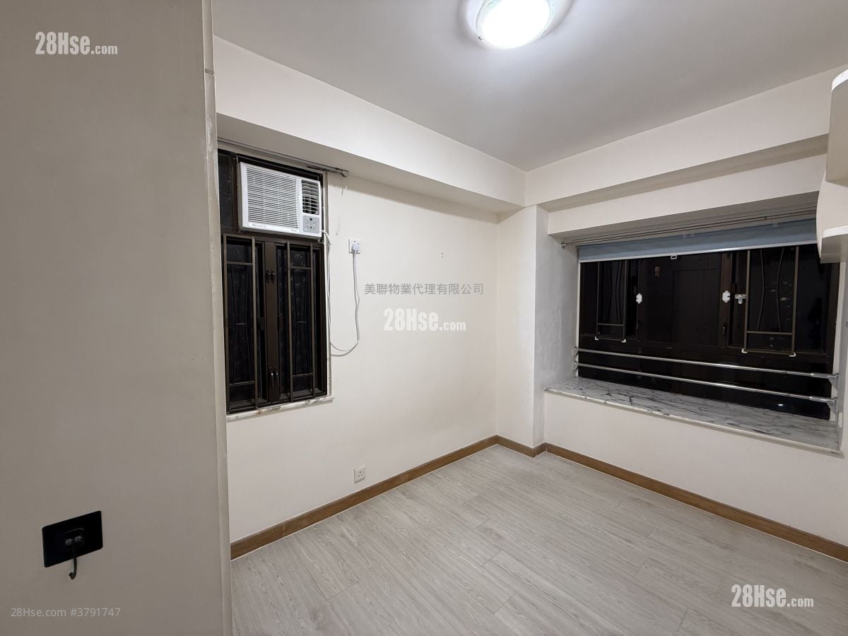 Belair Gardens Sell 3 Bedrooms , 1 Bathroom 560 ft²