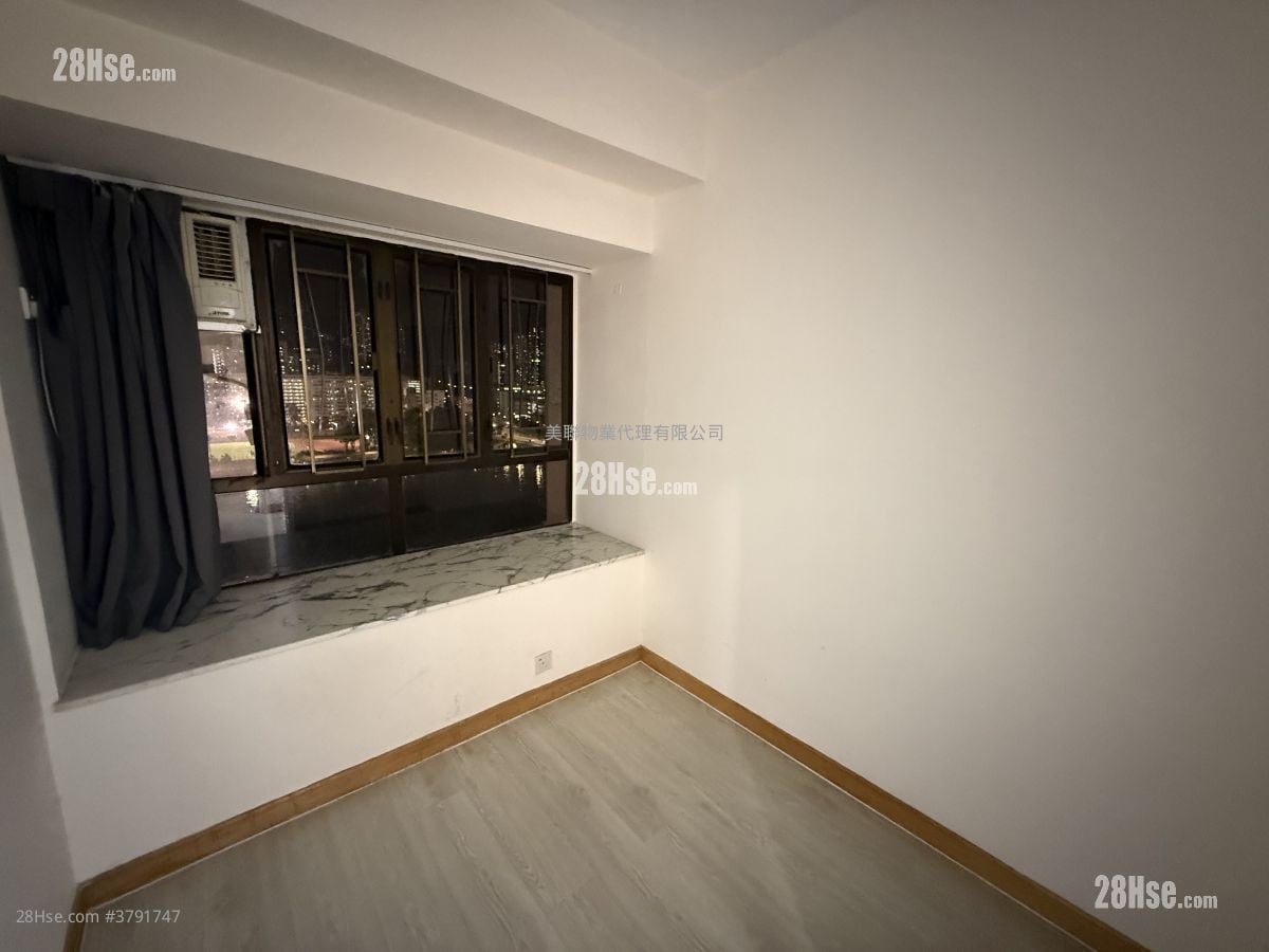 Belair Gardens Sell 3 Bedrooms , 1 Bathroom 560 ft²