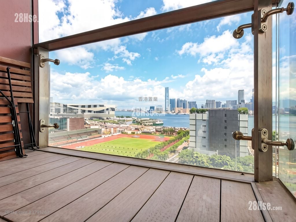 The Gloucester Rental Studio , 1 Bathroom 368 ft²