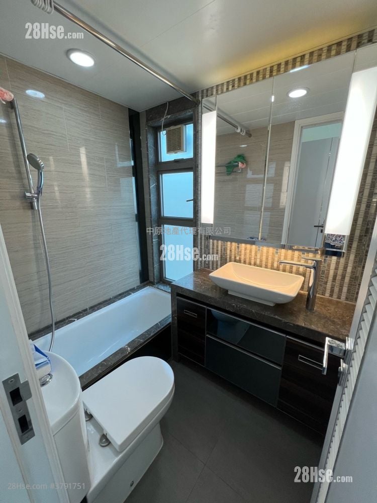 Trinity Towers Sell 3 Bedrooms 711 ft²