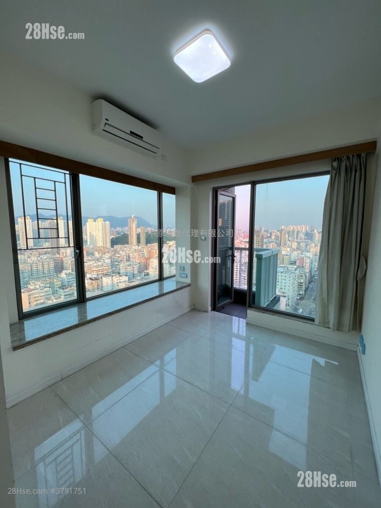 Trinity Towers Sell 3 Bedrooms 711 ft²