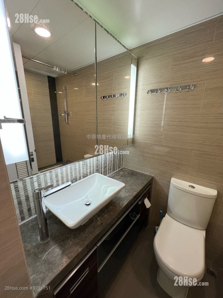 Trinity Towers Sell 3 Bedrooms 711 ft²