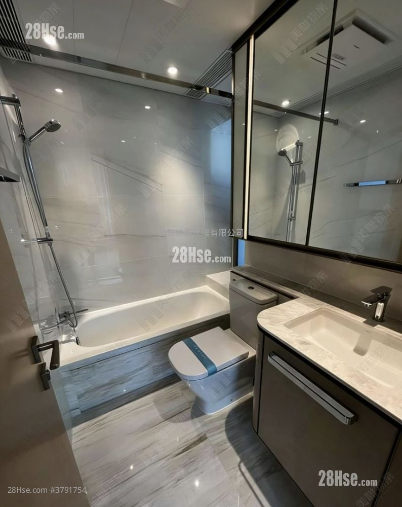 Marini 售盘 1 房 , 1 浴室 379 平方尺