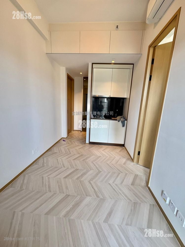 Eight Southpark Rental 1 Bedroom , 1 Bathroom 261 ft²