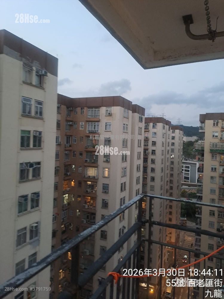 Mei Foo Sun Chuen Rental 3 Bedrooms , 2 Bathrooms 719 ft²