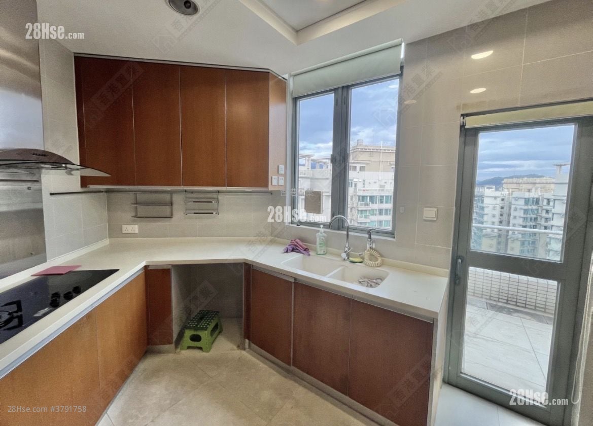 Park Island Sell 4 Bedrooms 1,421 ft²