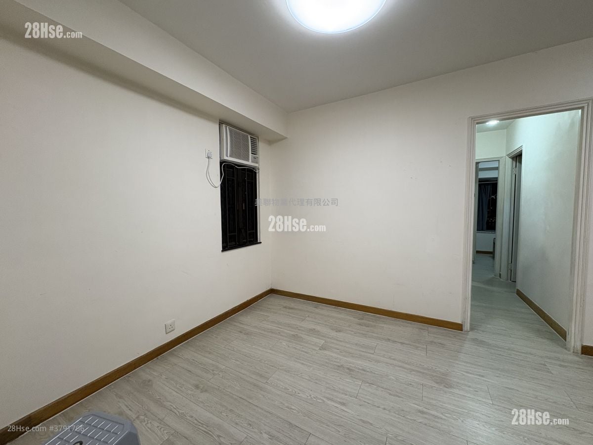 Belair Gardens Sell 3 Bedrooms , 1 Bathroom 560 ft²