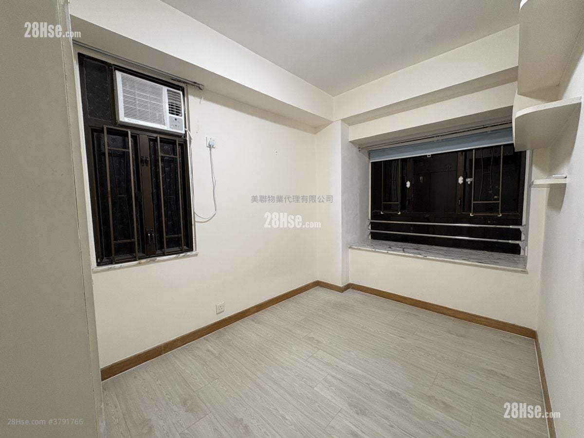 Belair Gardens Sell 3 Bedrooms , 1 Bathroom 560 ft²