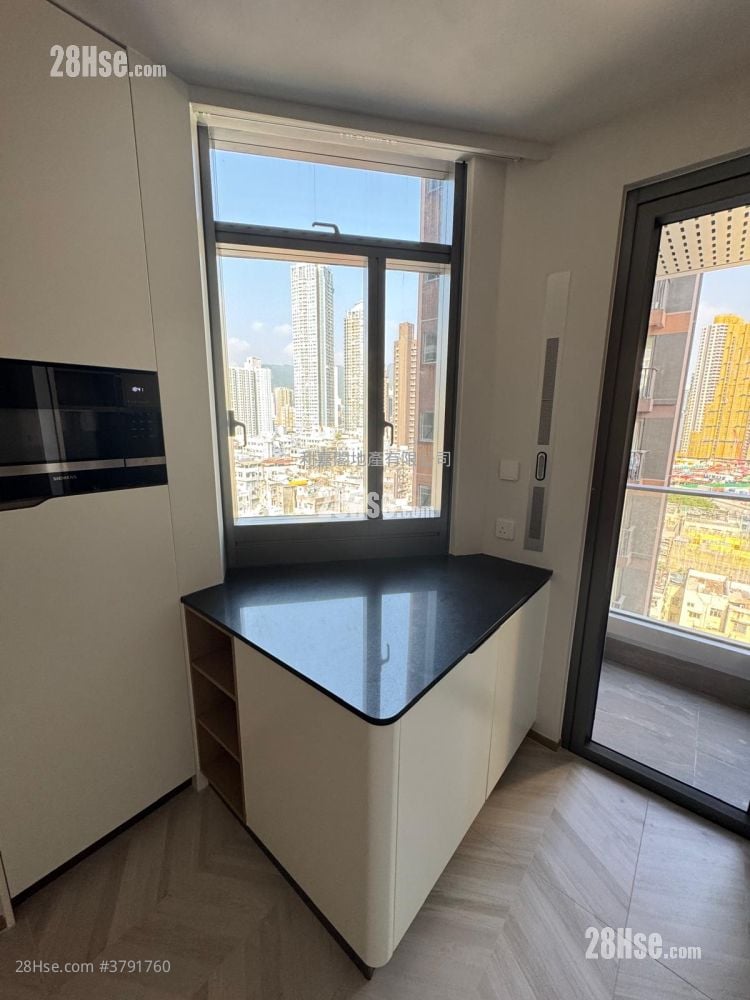 Eight Southpark Rental Studio , 1 Bathroom 200 ft²