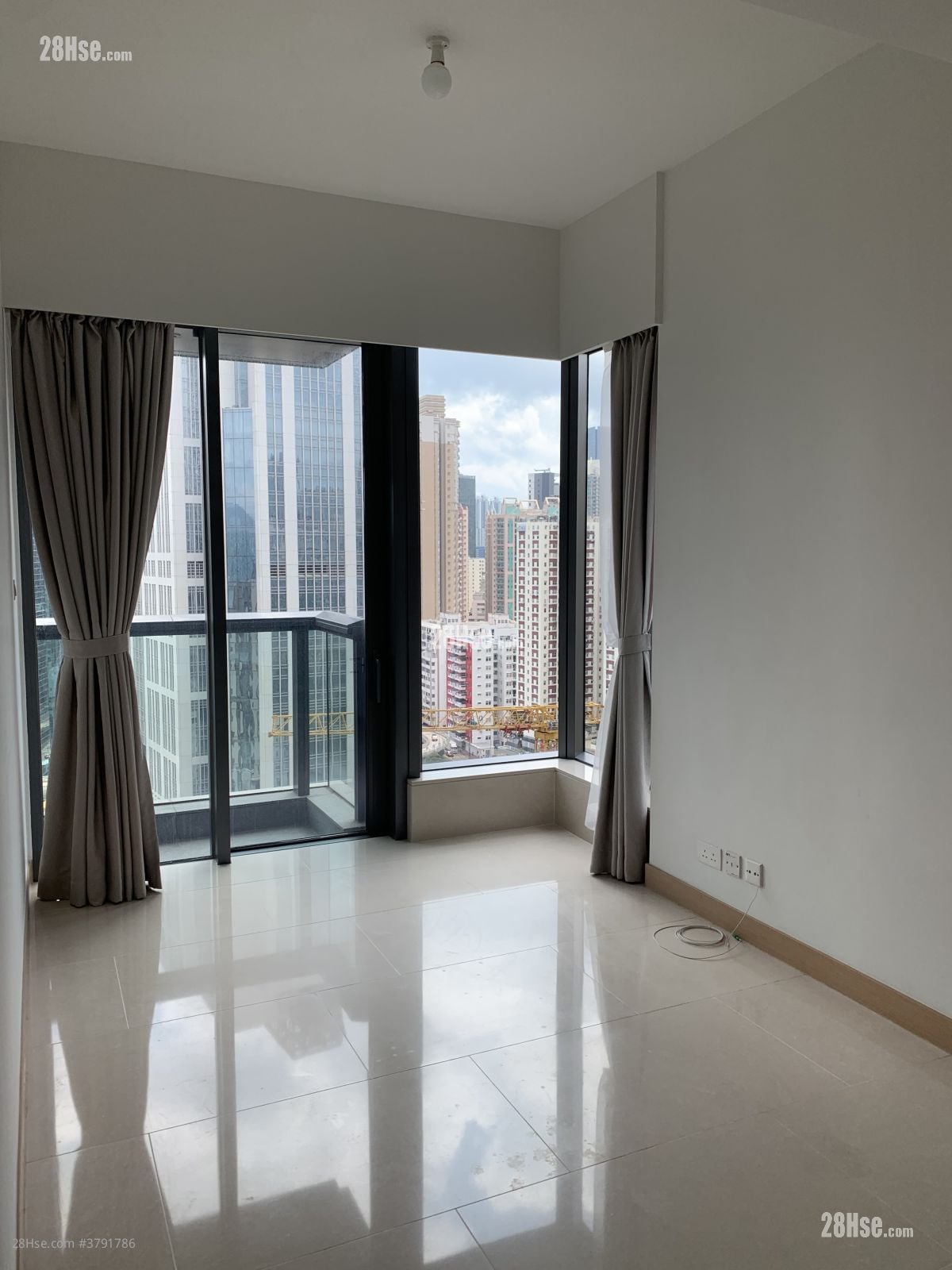 Victoria Harbour Rental 1 Bedroom , 1 Bathroom 369 ft²