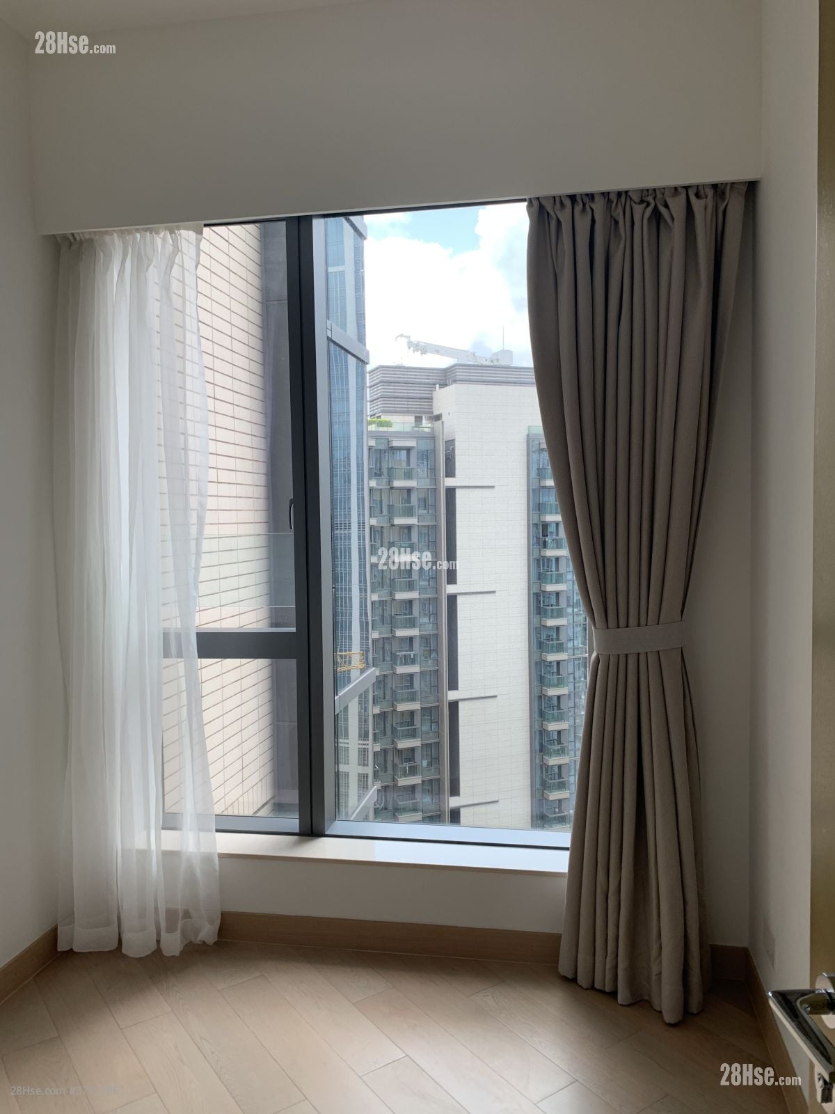 Victoria Harbour Rental 1 Bedroom , 1 Bathroom 369 ft²