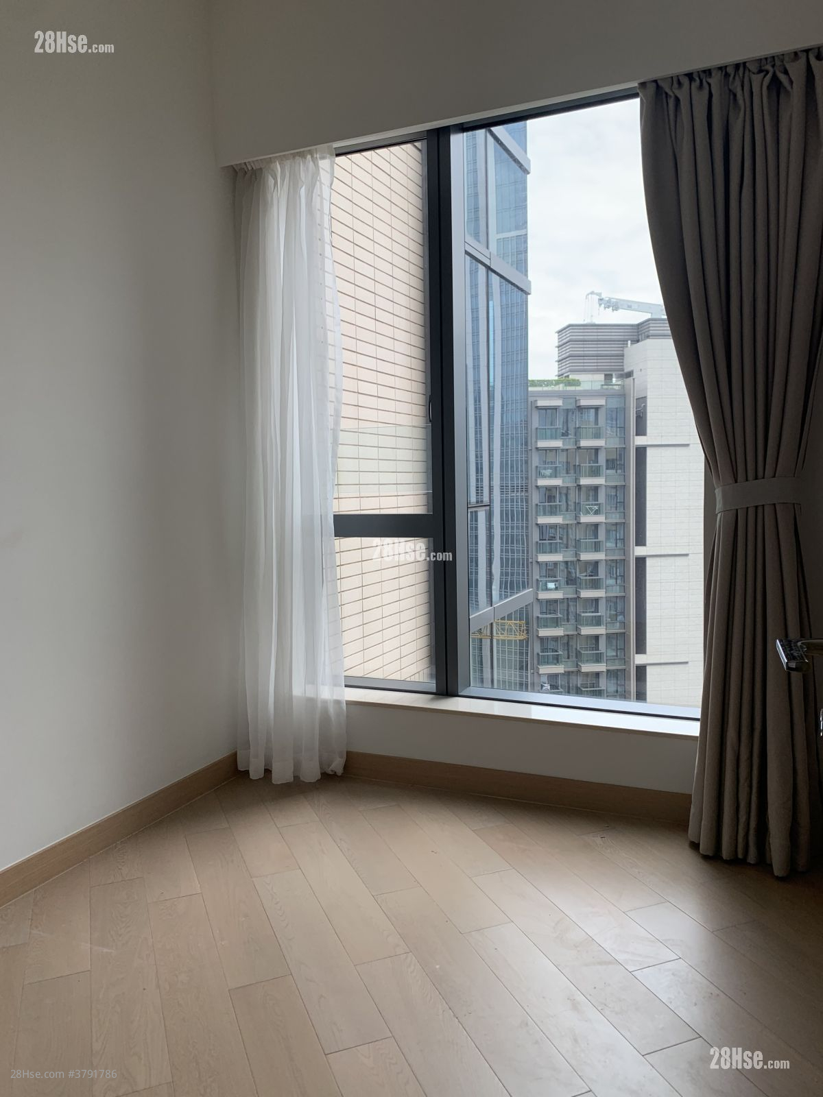Victoria Harbour Rental 1 Bedroom , 1 Bathroom 369 ft²
