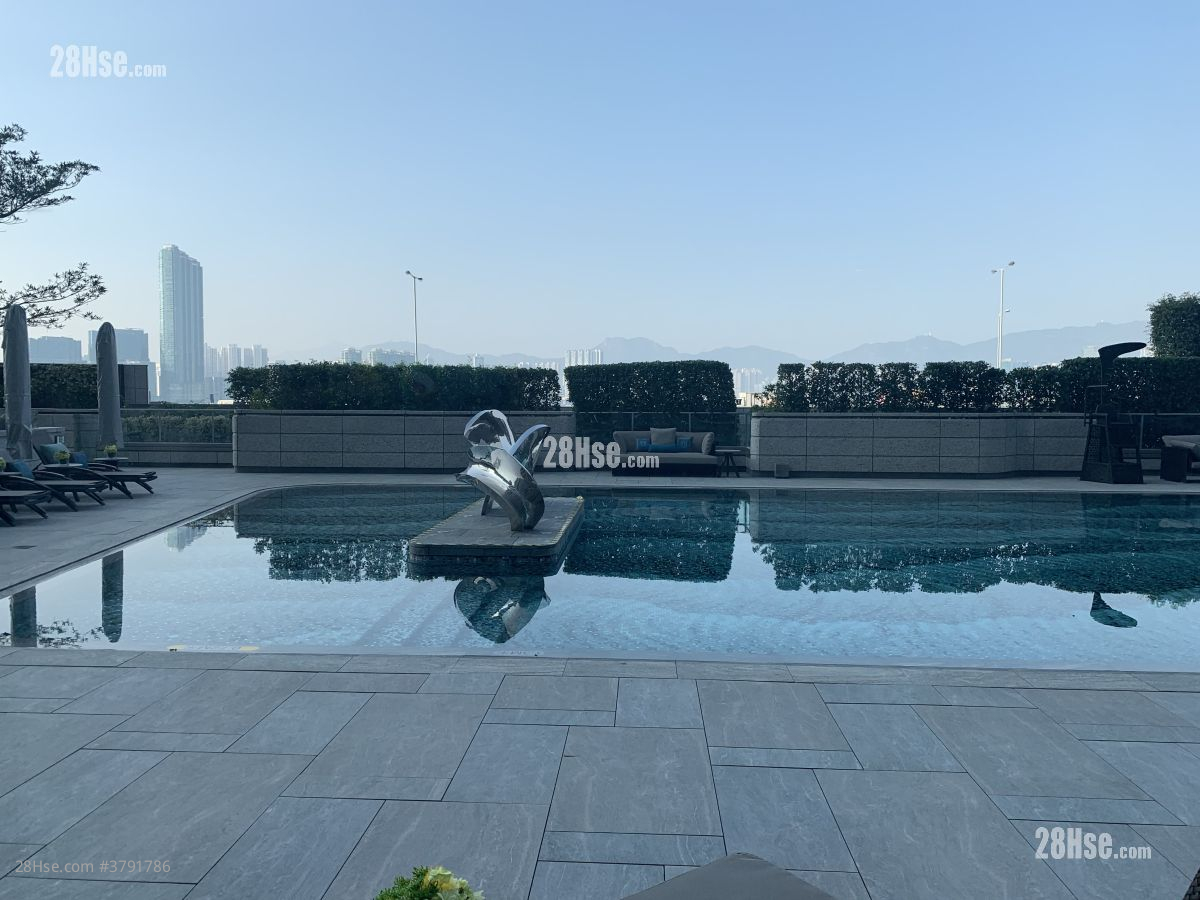 Victoria Harbour Rental 1 Bedroom , 1 Bathroom 369 ft²