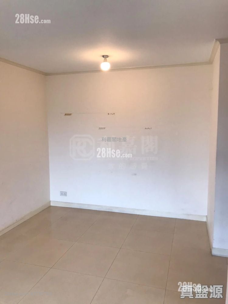 Sky Tower Sell 2 Bedrooms , 1 Bathroom 539 ft²