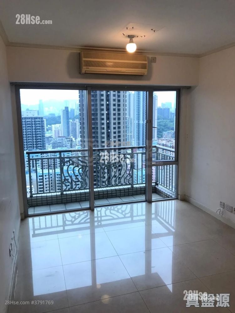 Sky Tower Sell 2 Bedrooms , 1 Bathroom 539 ft²