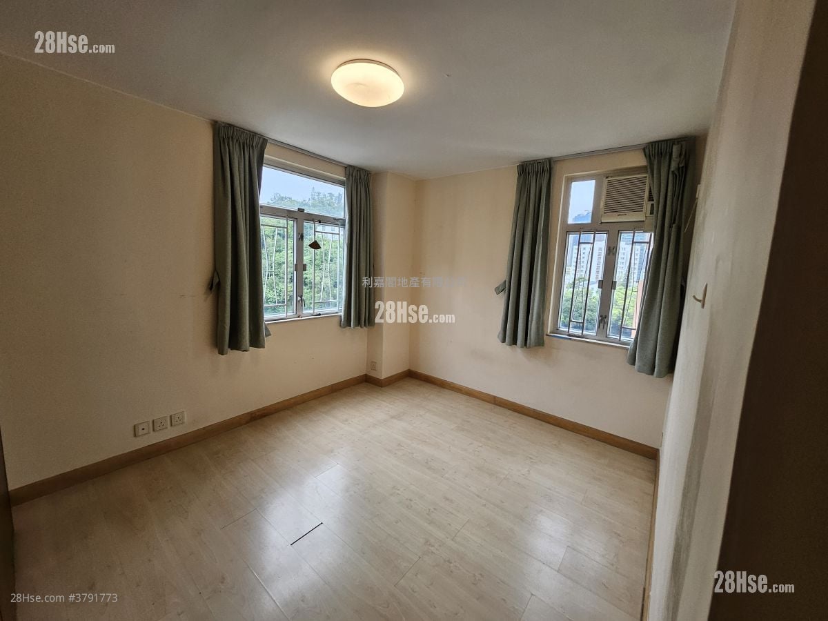 Mei Foo Sun Chuen Sell 2 Bedrooms , 1 Bathroom 636 ft²