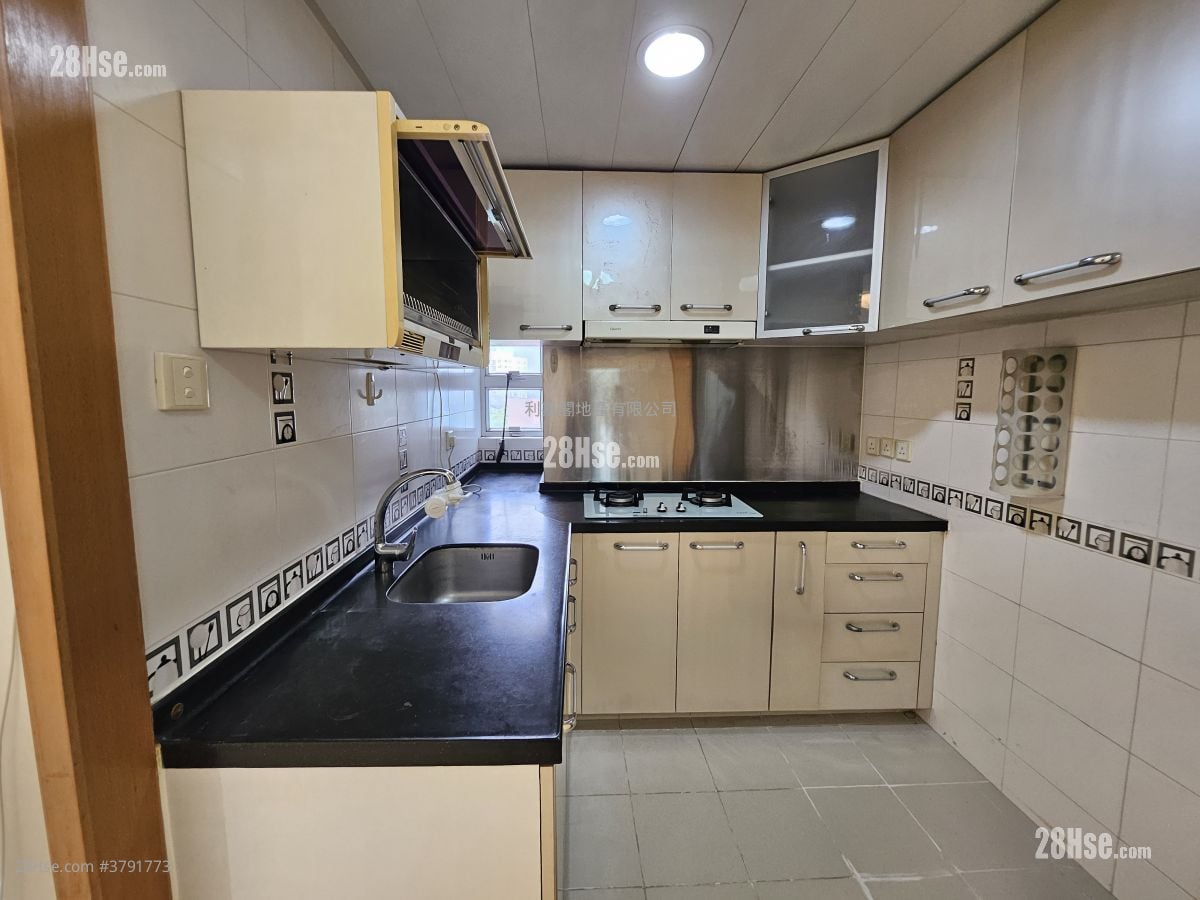 Mei Foo Sun Chuen Sell 2 Bedrooms , 1 Bathroom 636 ft²