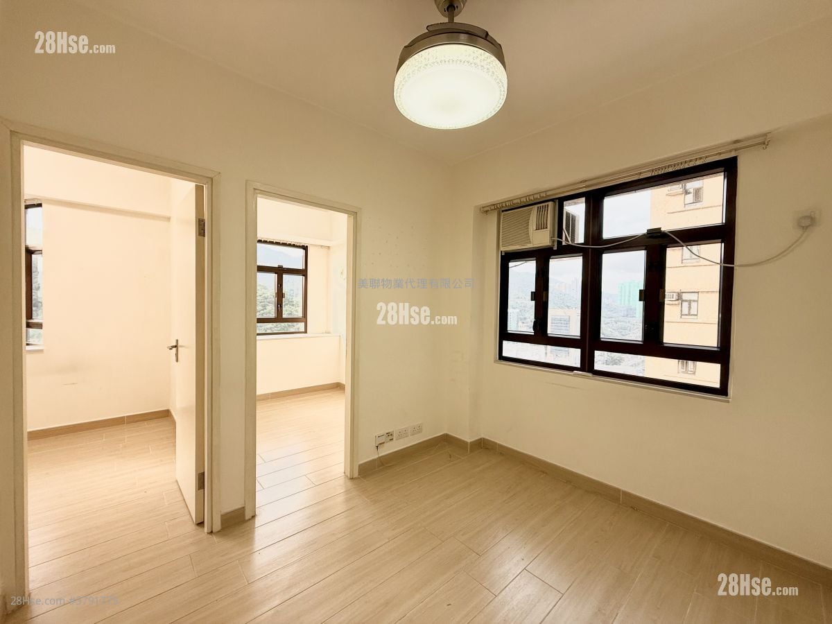 伟华中心 售盘 2 房 , 1 浴室 358 平方尺