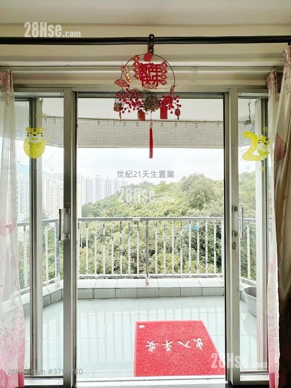 容龙居 售盘 5+ 房 , 3 浴室 970 平方尺