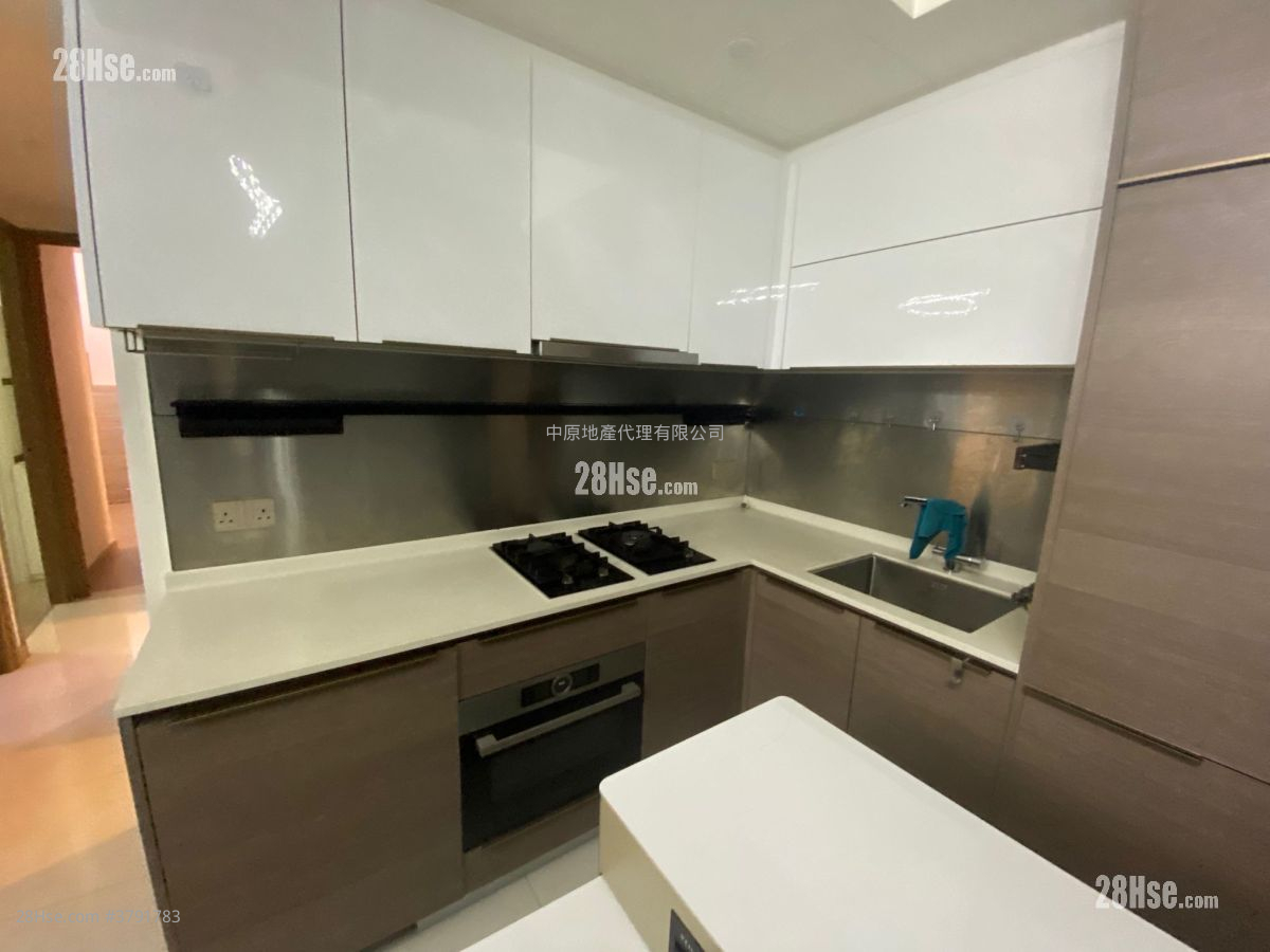 Aurora Rental 644 ft²