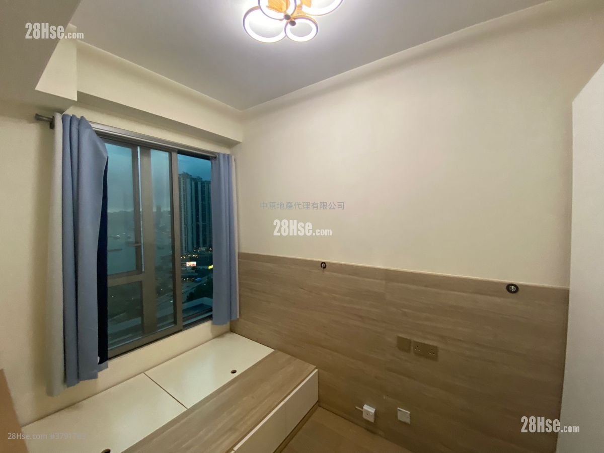 Aurora Rental 644 ft²