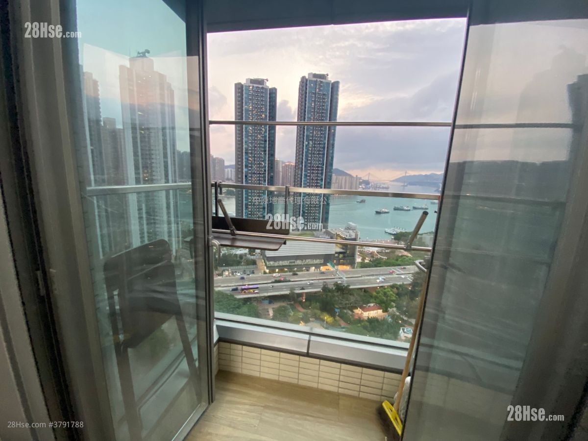 映日湾 售盘 3 房 644 平方尺