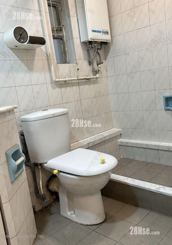 Yuk Po Court Sell 2 Bedrooms 546 ft²