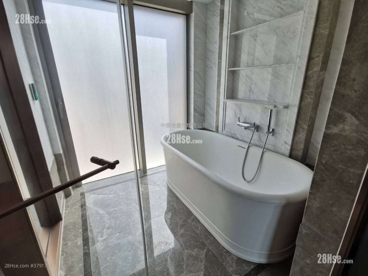 逸珑湾 售盘 4 房 3,649 平方尺