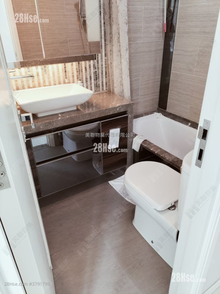 Trinity Towers Sell 3 Bedrooms , 2 Bathrooms 708 ft²