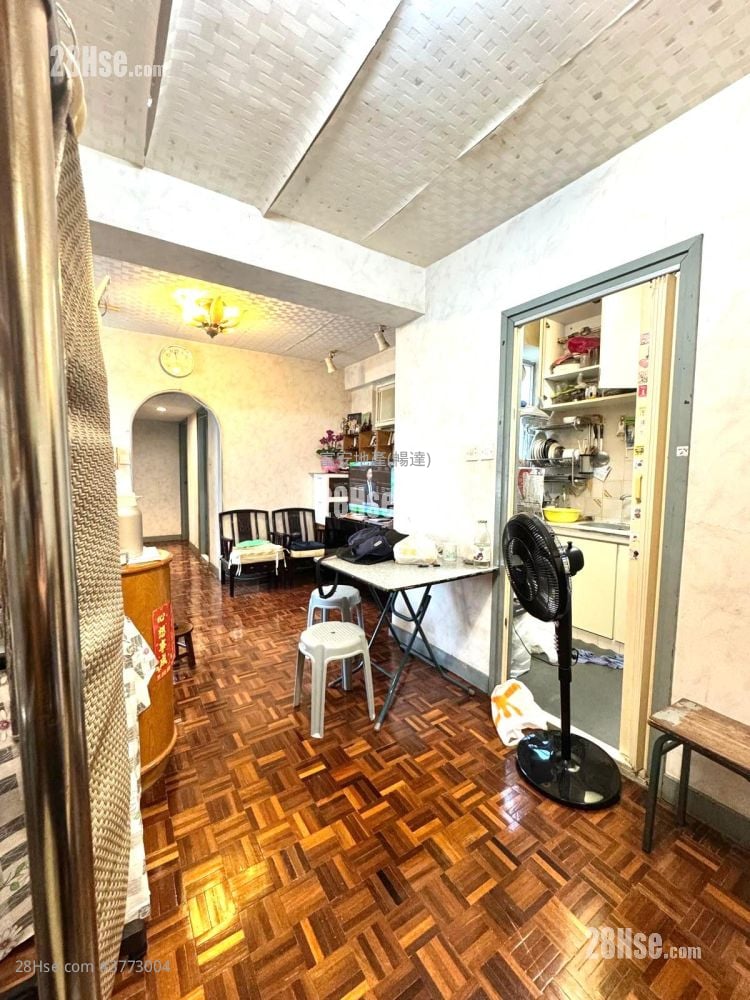 Chevalier Garden Sell 3 Bedrooms , 1 Bathroom 592 ft²