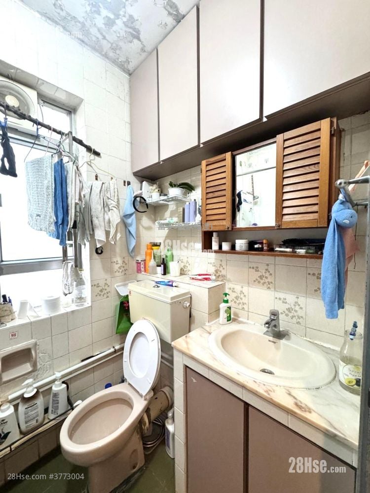 Chevalier Garden Sell 3 Bedrooms , 1 Bathroom 592 ft²