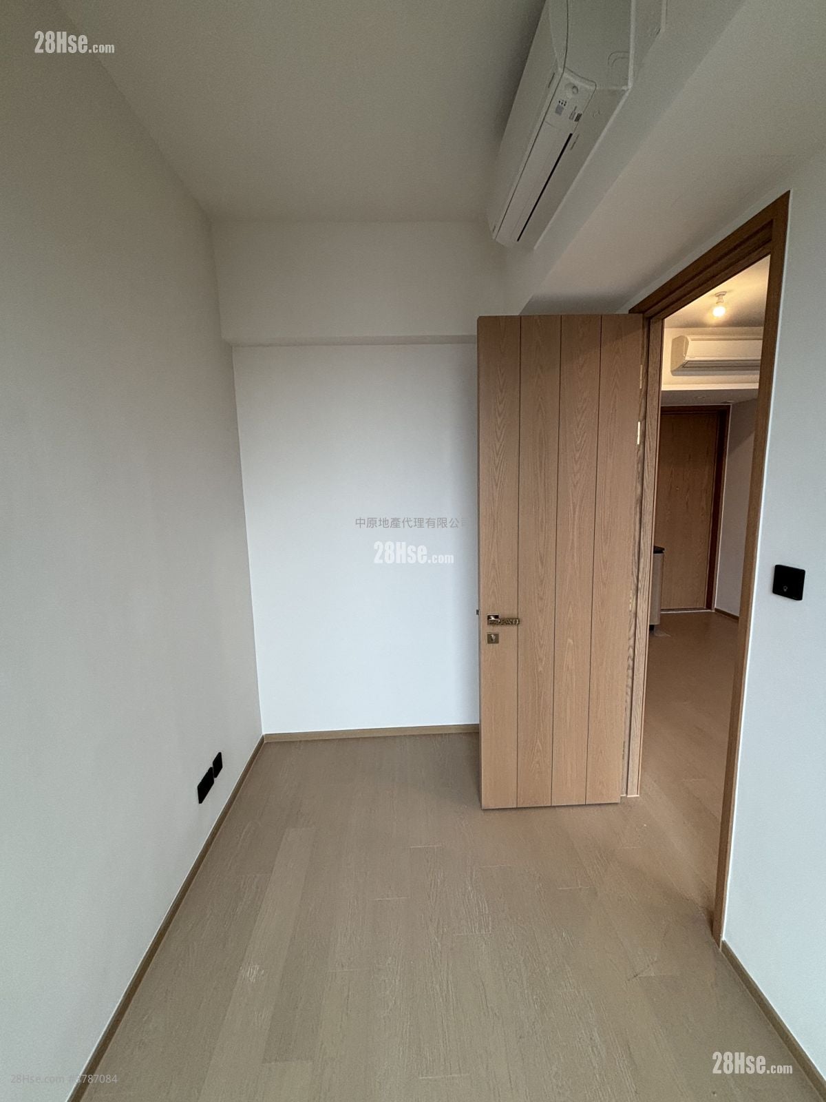 瑜一 租盘 2 房 , 1 浴室 465 平方尺