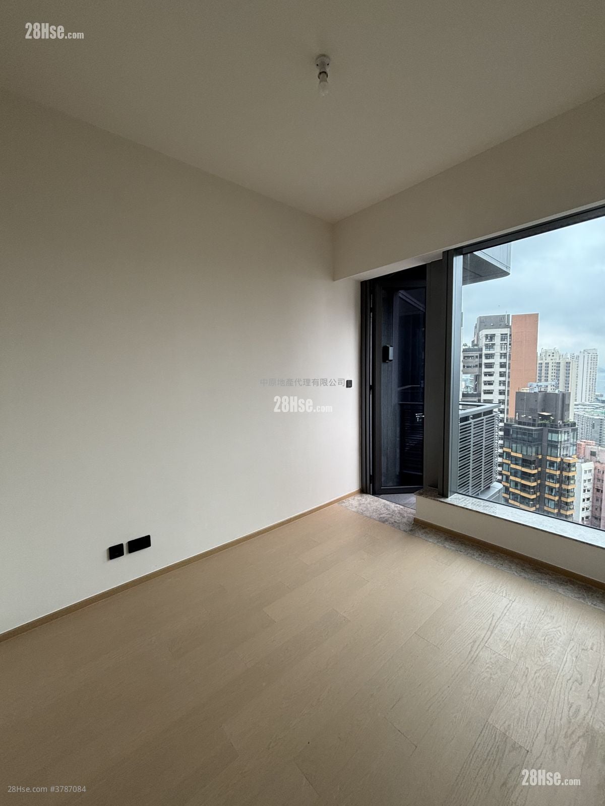 瑜一 租盘 2 房 , 1 浴室 465 平方尺