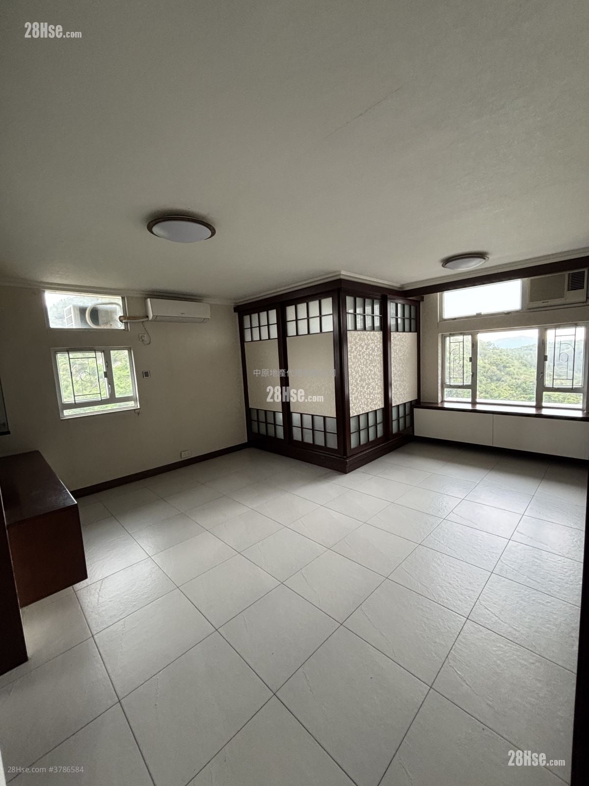 Ching Wah Court Sell 3 Bedrooms , 1 Bathroom 645 ft²