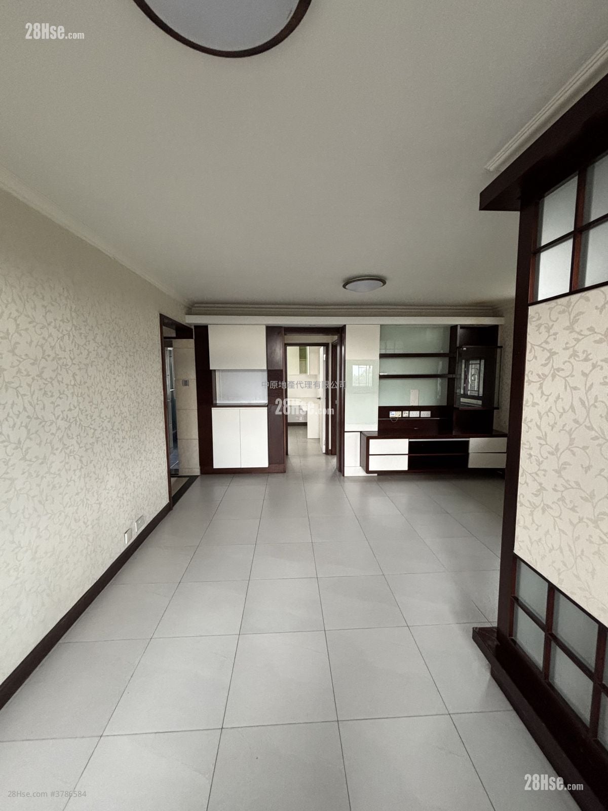 Ching Wah Court Sell 3 Bedrooms , 1 Bathroom 645 ft²