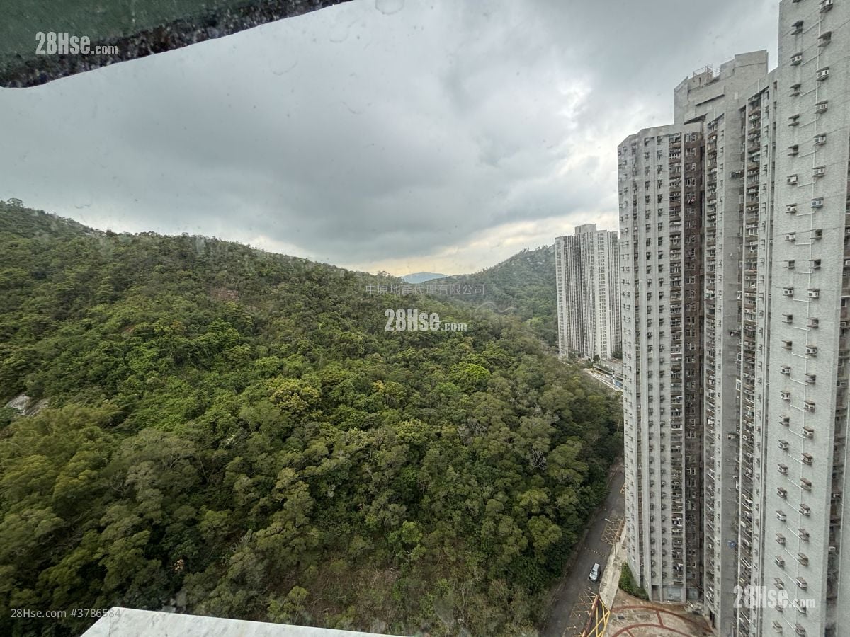 Ching Wah Court Sell 3 Bedrooms , 1 Bathroom 645 ft²